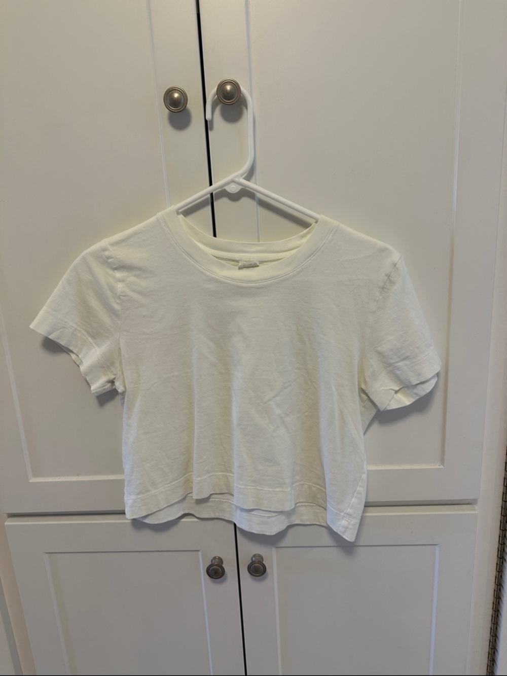Wilfred Cream Short-Sleeve Cropped Tee